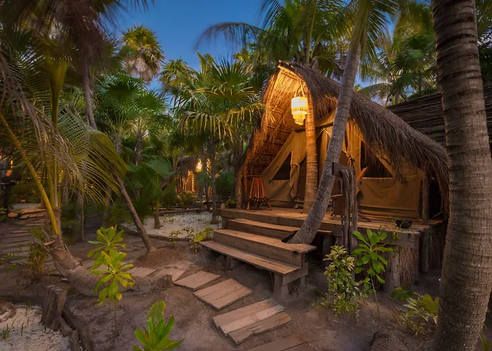 Nativus Glamping & Cenote 3* Tulum